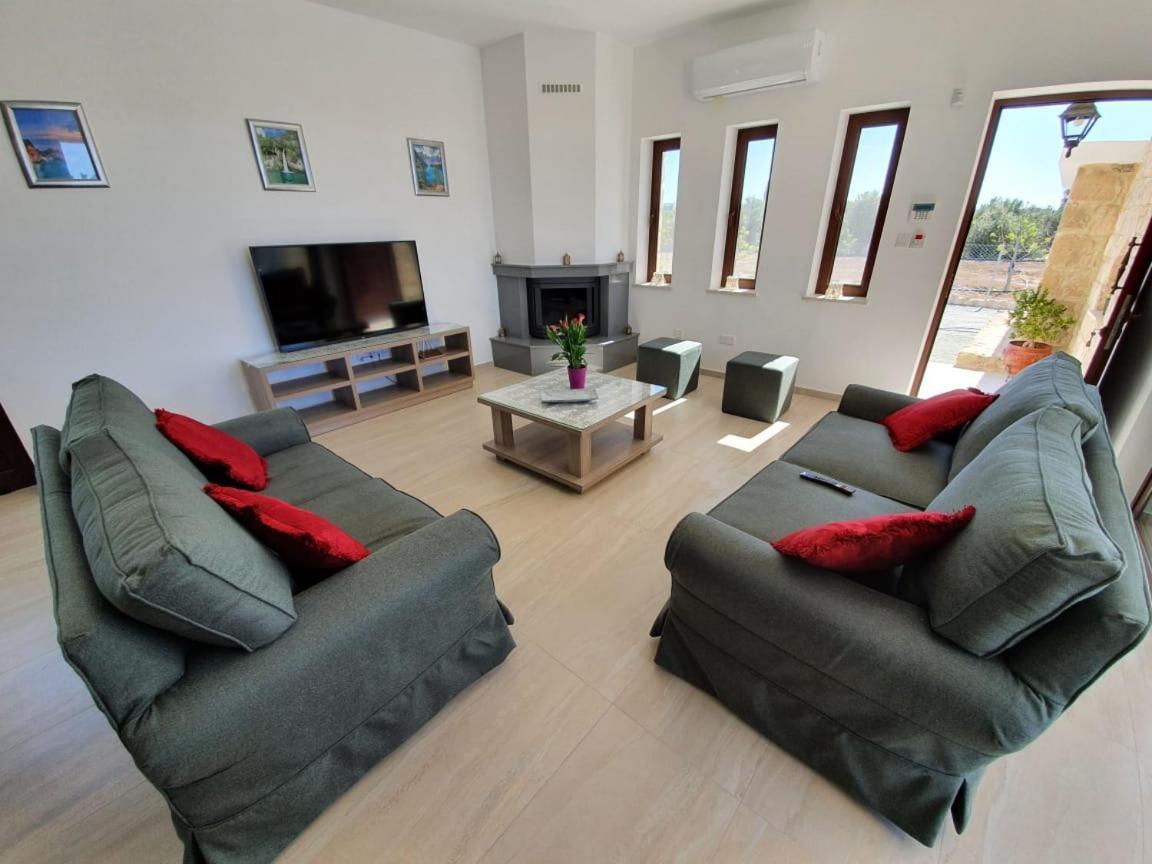 Villa Yermanina Geroskipou Ngoại thất bức ảnh